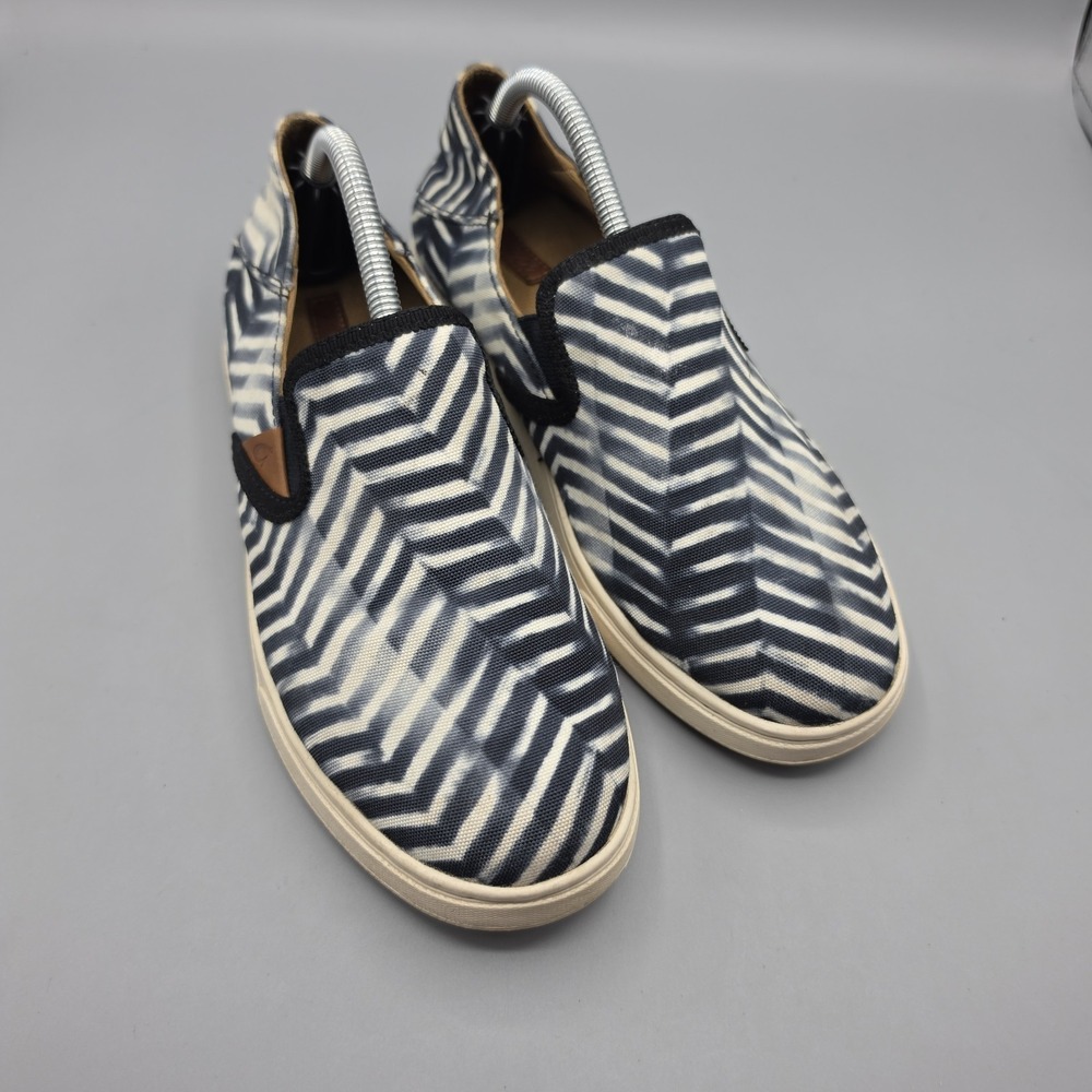 Olukai Pehuea Pai Shoes Womens 7 Blue Striped Chevron Comfort Slip On Sneakers